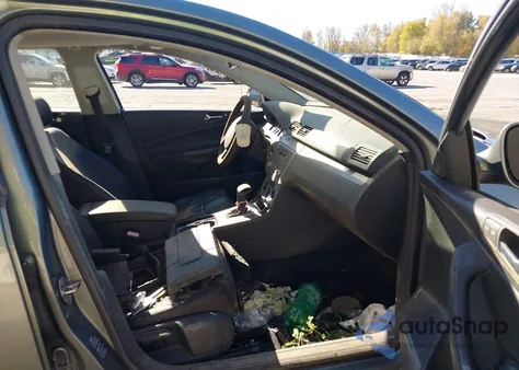 2006 Volkswagen Passat Value Edition from USA, damaged, VIN WVWAK73C36P129203